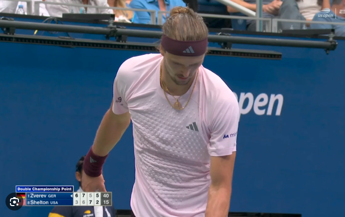 jmolaizola's tweet photo. Estoy fascinado con la constatación de que hubo un momento en que Zverev no sabía que había ganado el US Open. Qué concentración y qué absoluto centrarse en el juego punto a punto que te lleva a ni siquiera ser consciente de que te vas a jugar un  match point. https://t.co/kyNNrqf6AU