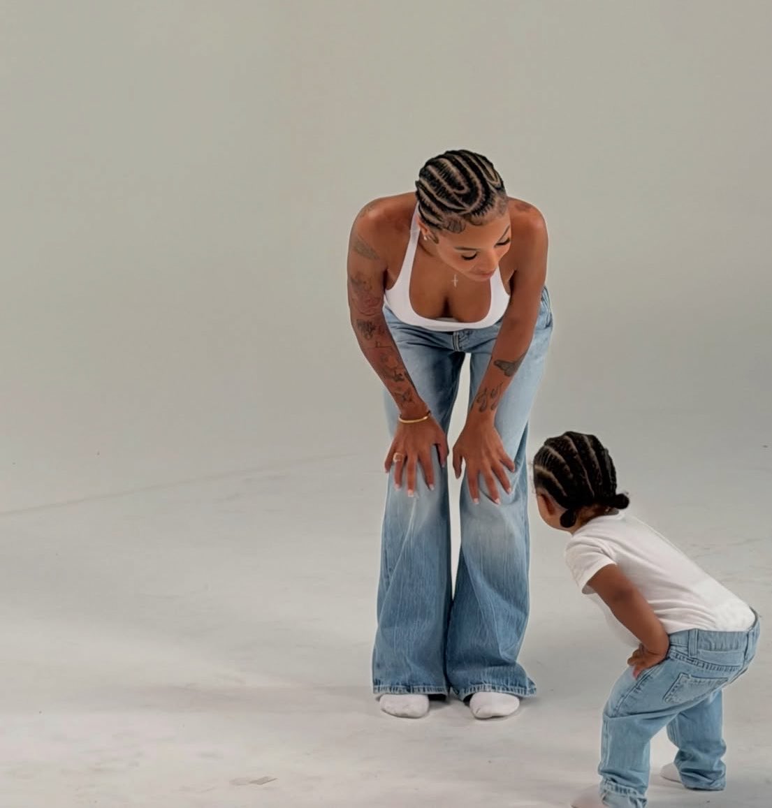 SunnyBanks_'s tweet photo. Coi Leray and her Baby girl Miyoco 🥹😍. Coi is dropping a music video for Nothing Into Something this Friday!9/18. https://t.co/o6OwwFTG1X
