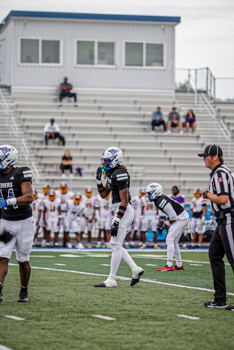 MeechieDunlap's tweet photo. 🚨 WEEK 1–3 HIGHLIGHTS 🚨

6’3” | 200 lbs | DB / STAR / HYBRID
⭐ Team Captain
Physical. High IQ. Versatile. Playing with technique and making plays all over the field.

📍 Iowa Western
🎓 December Grad

Through 3 Weeks:
16 Tackles | 3 TFLs | 1 PBU
2 Catches Allowed | 8 Yards

🎥 Week 1–3 Film ⬇️
#AGTG #JUCOPRODUCT #RecruitMe