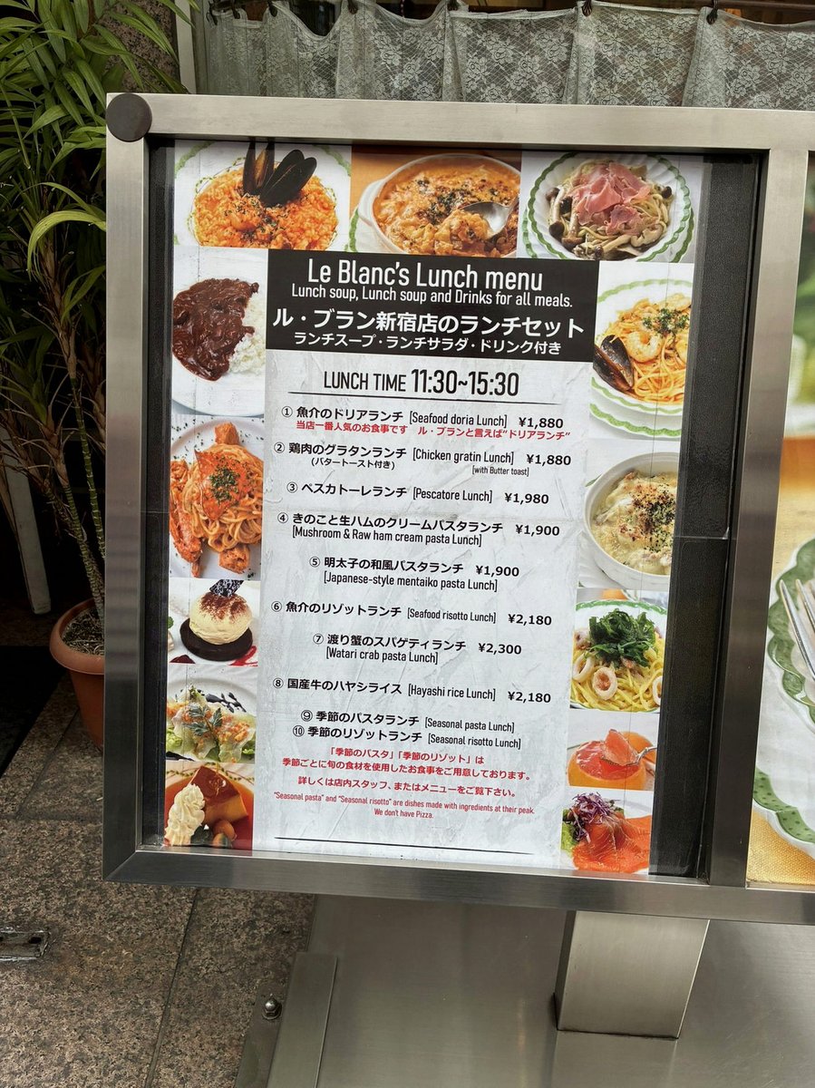 ngidayo's tweet photo. おひるご飯どうしようかね♪て思ったまま気絶して今起きてありえないおはようございます https://t.co/mSaeL8r2US