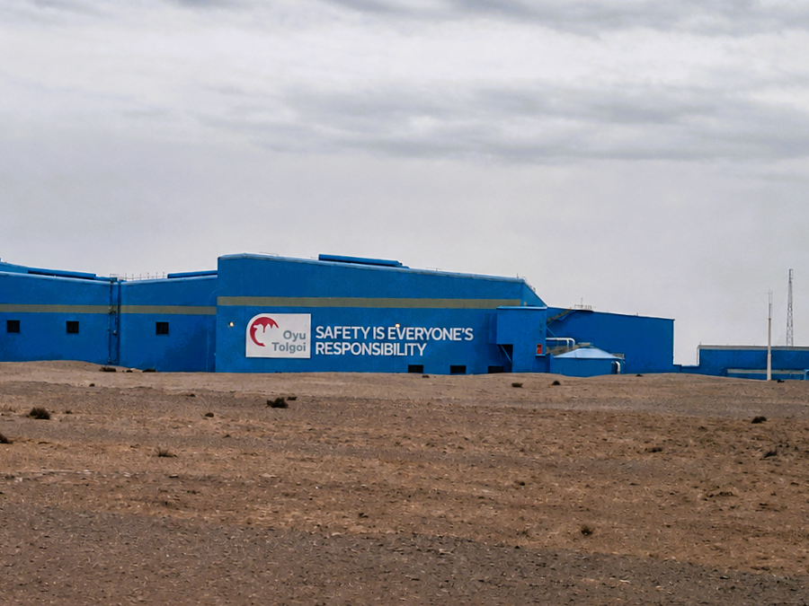 MiraGeoscience's tweet photo. Last month, our President John McGaughey returned to Oyu Tolgoi Mine in #Mongolia through the #SGUMMI program, delivering training on cave hazard risk management and #ML applications in hazard identification. Here are a few moments from the training. Grateful for the opportunity! https://t.co/FHYCq6RHKW