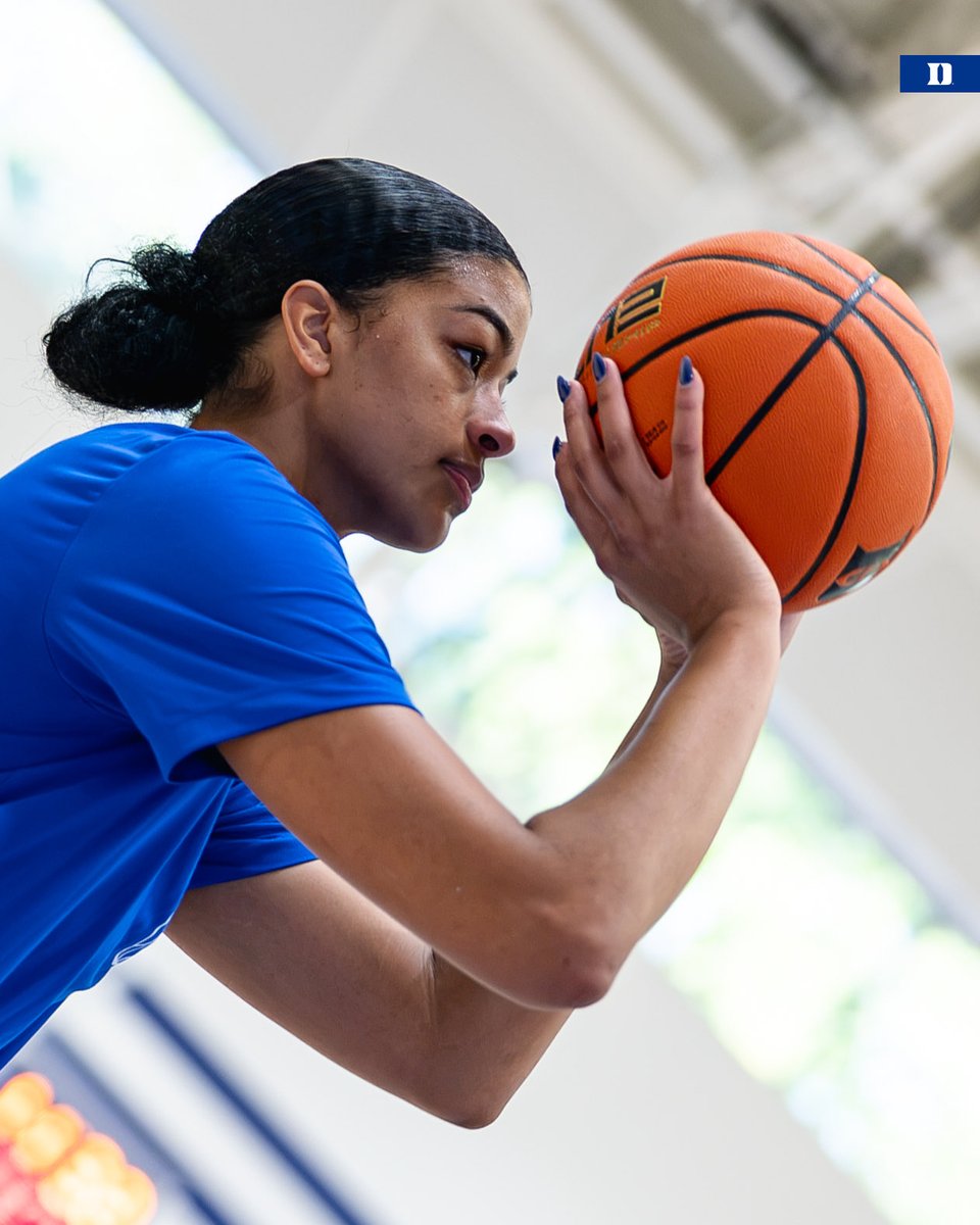 DukeWBB's tweet photo. fresh week, same energy. 😈 https://t.co/kWQDPuU15x