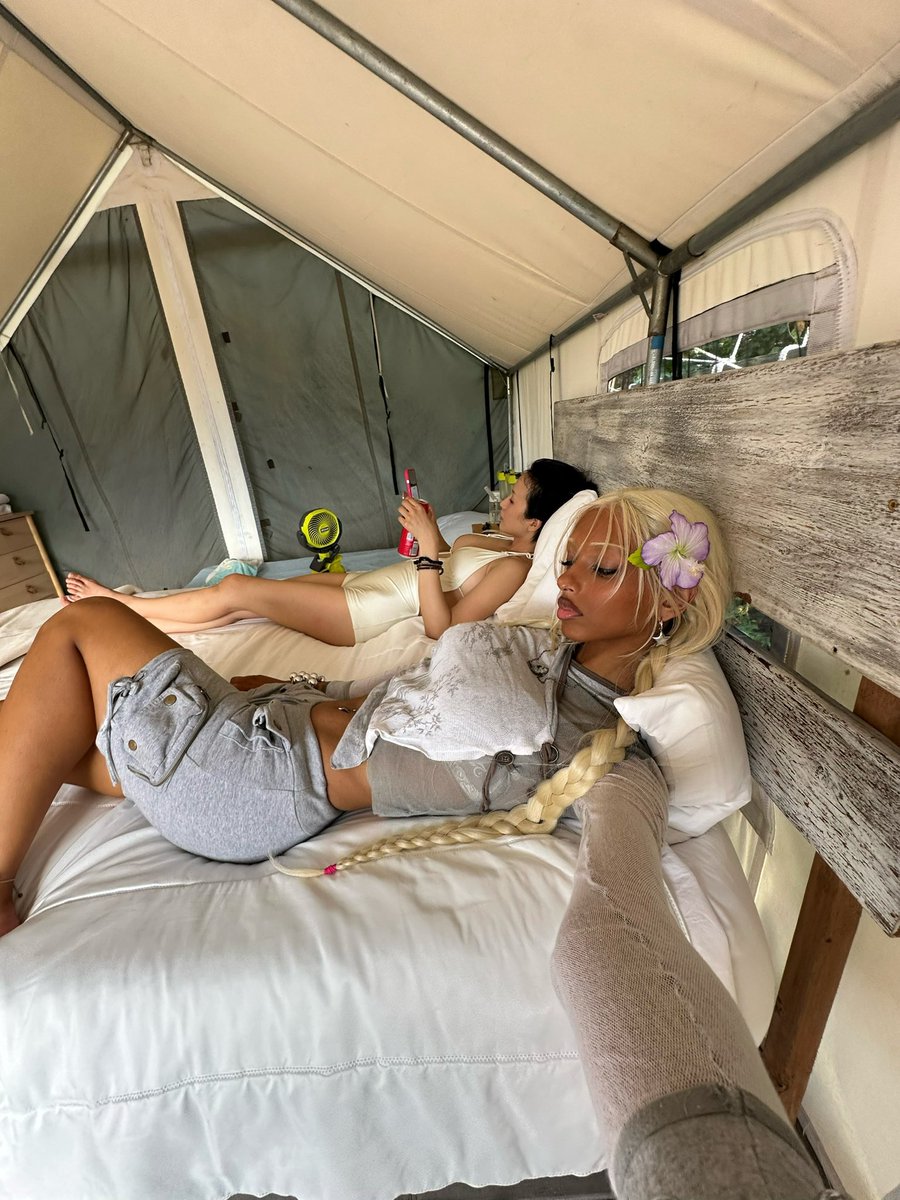 skyicidal's tweet photo. #camping… https://t.co/HJLFrCc7Xh