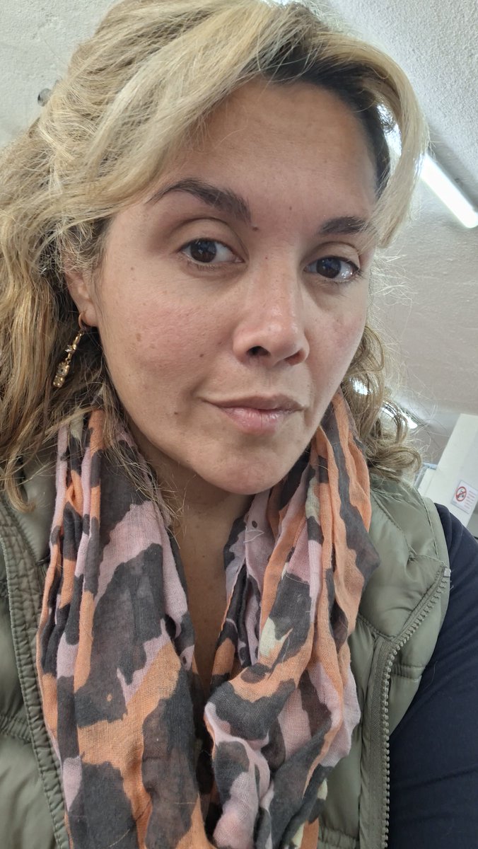 Quitenamona's tweet photo. Flojera mata vanidad. #nomakeupmonday https://t.co/wz0yIZvBP8