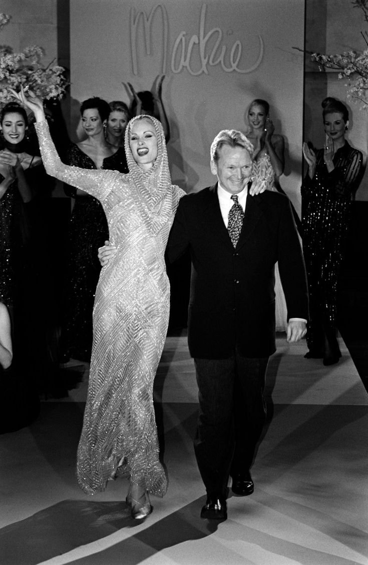 itgirlbackup's tweet photo. Rest in Peace Bob Mackie 🤍🕊 your glamour lives on forever!✨️ https://t.co/FILExLEsQ8