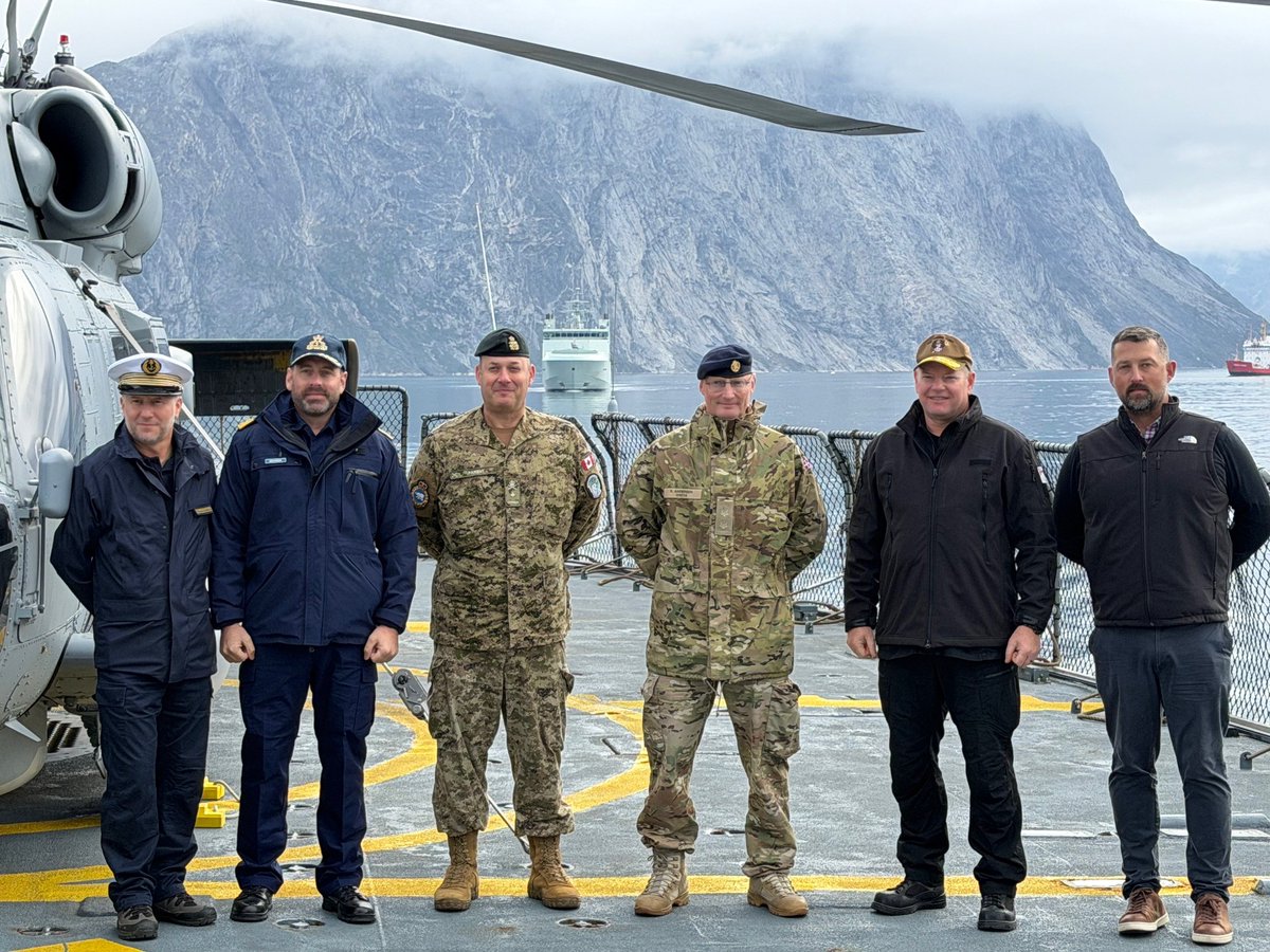 US2ndFleet's tweet photo. Vice Commander, U.S. 2nd Fleet Strengthens Allied Arctic Security
Royal Canadian Navy Rear Adm. David Mazur, Vice Commander, U.S. 2nd Fleet, discussed Arctic security with allied partners during a distinguished visitor day apart of Operation NANOOK TUUGAALIK.
#C2F #USNavy https://t.co/eV3QtI1Emu