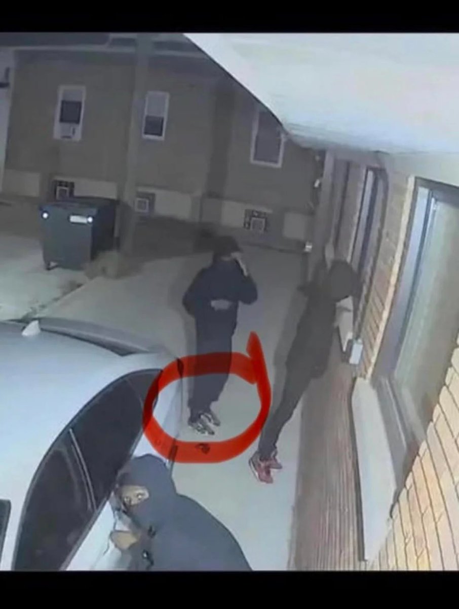 AkademiksTV's tweet photo. Reddit detectives are allegedly connecting the dots and finding Bloodhound Q50’s killers🫪

Someone please get ahold of Diddy’s cum dispenser Meek Luther King so he can blame Q50’s death on Big AK instead of the people pulling the triggers🫩💔 https://t.co/MPfnvtWnLX