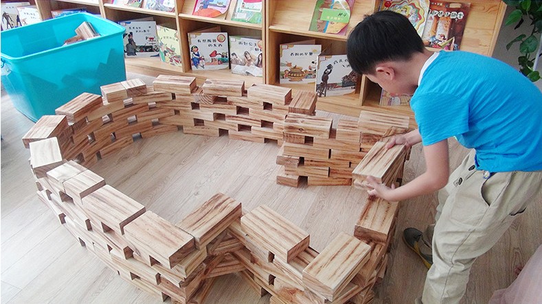 Jaja3000's tweet photo. Building block time with my tiny engineer!  We built a mini castle together, giggles and high-fives included — best weekend win ever! https://t.co/OoLCrd2o6W