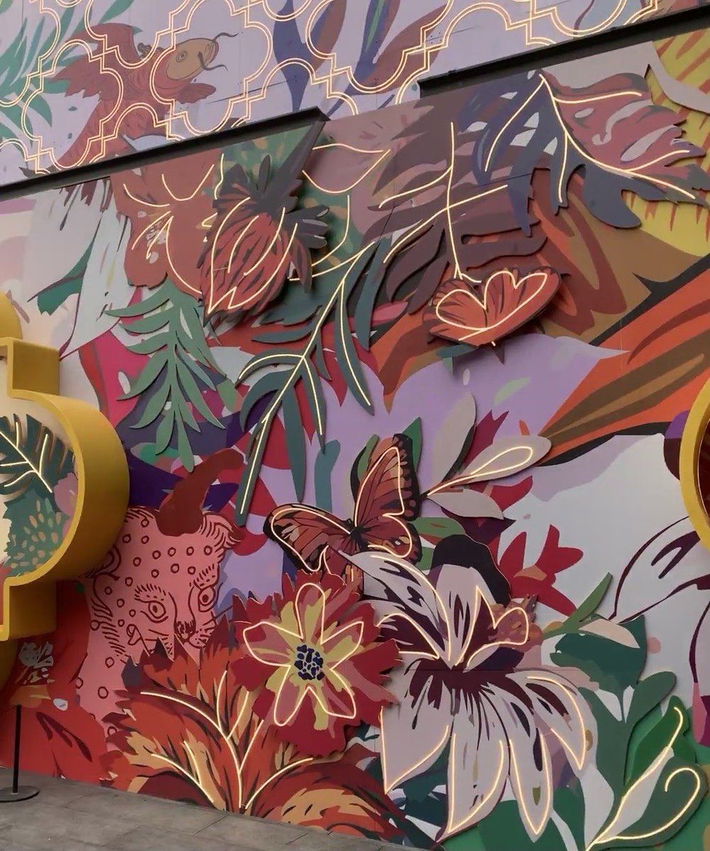 LeishaSadaapu's tweet photo. Stepped into a local street art pop-up today and the vibrant, layered murals made every corner feel like a living gallery—this is how art should connect with everyday life!， https://t.co/JA60p64gwA