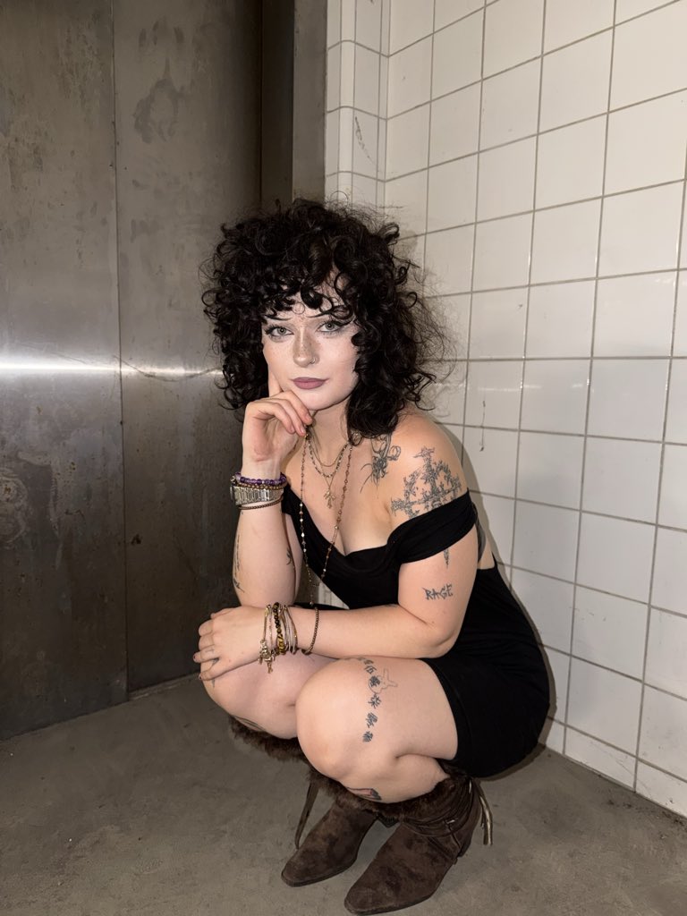MoiraVexx's tweet photo. i'm probably the one thing you r missing 🥀 https://t.co/kcKcvvv7yr