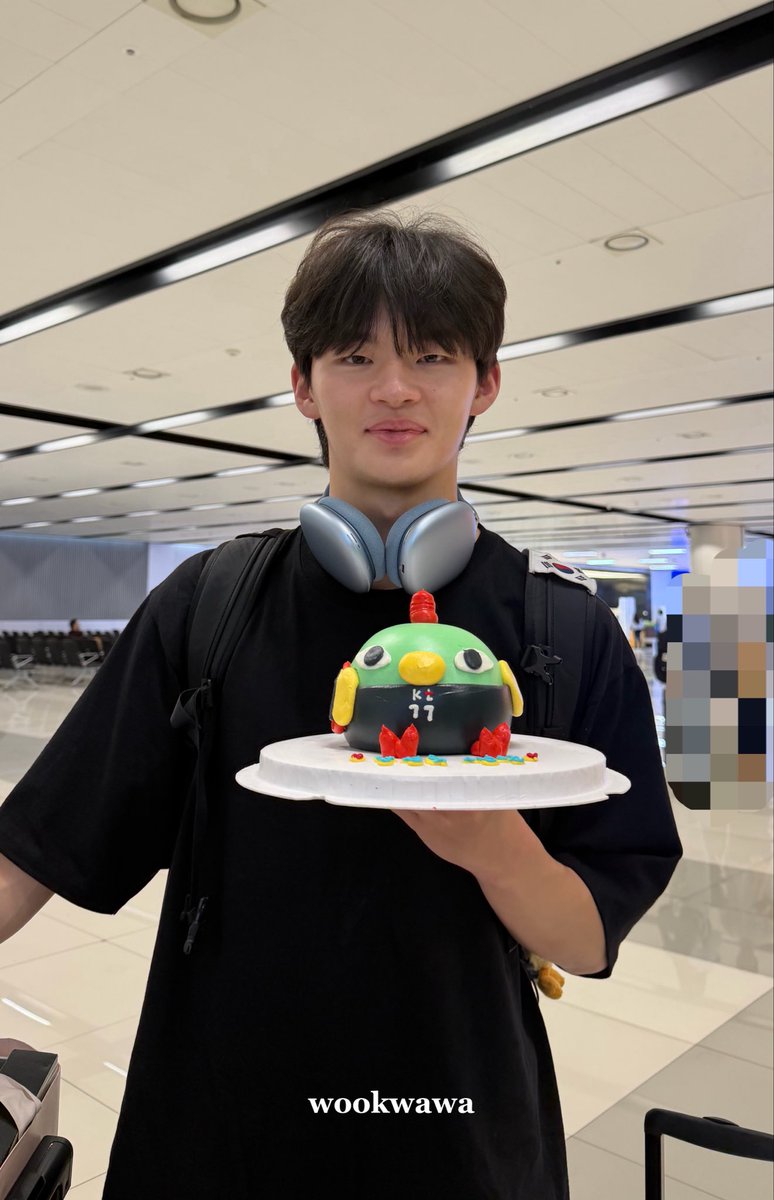 wookwawa's tweet photo. 해피성욱데이 🩵🩵🩵 https://t.co/CWDnIkFpJU