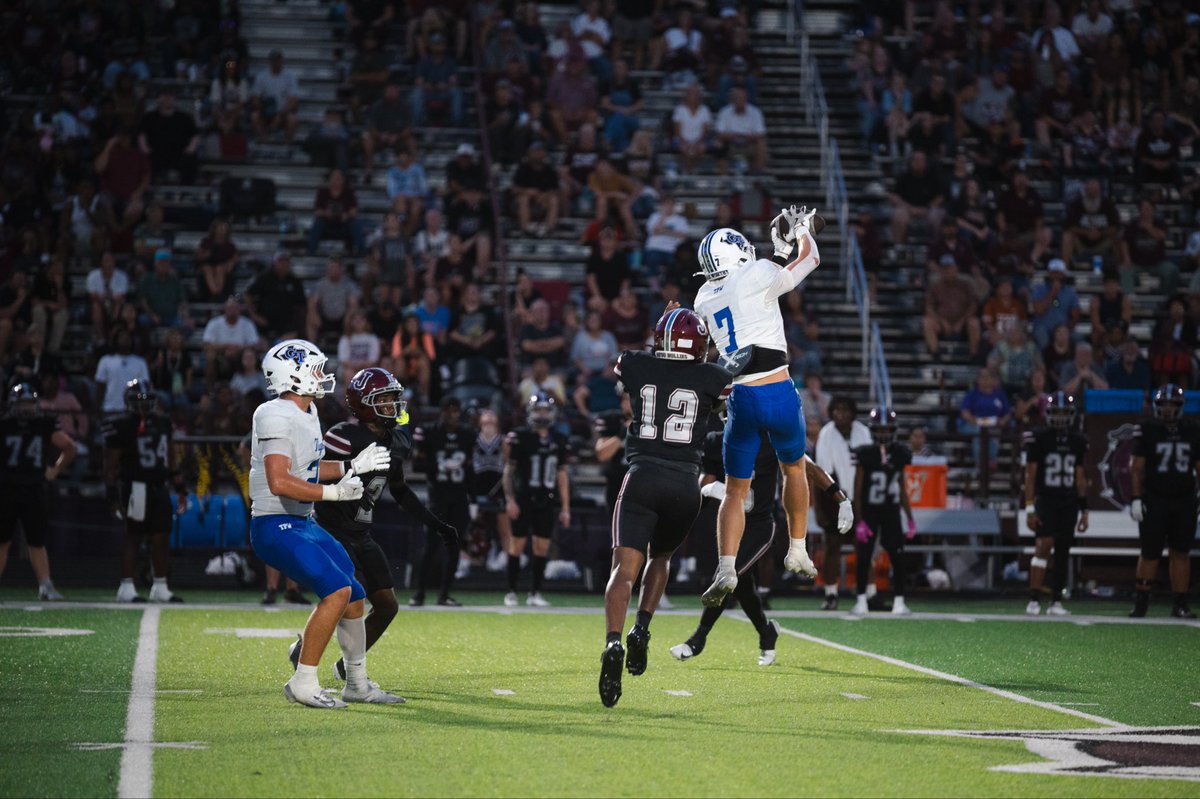 AlexFenner18's tweet photo. Game #2 ✅ vs. Jefferson
28-19 Gunter!#TPW #WALKWORTHY 

@gunter_football @_CoachFrosty @CoachEgger @HeathGrant7 @Coach_JKay @QGray2 @CoachFieszel @mannyshow84 @Coach__OMalley @GPowersScout @One11Recruiting @SchwartzAthSpot @ihss_dfw @FridayNghtGlory @MaxPreps @PrepRedzoneTX @LoneStarPrepsTX @Recruit_DFW @TXRecruits @NextupDfw @N3XTrecruiting @RecruitMatador @FBRecruitAide