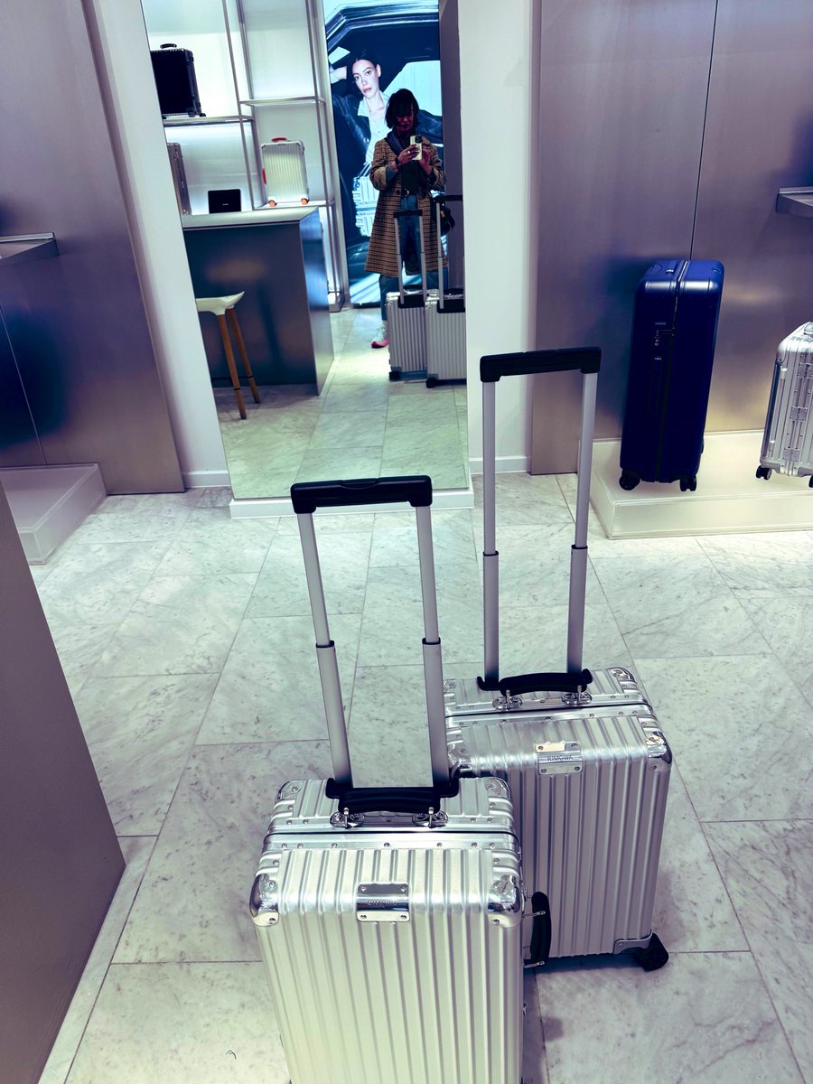 kajoliz's tweet photo. Shopping 🛍️…#timetogether #ichliebeHerbst 
Schönen Abend meine allerliebste XBubble 🙋🏻‍♀️🦋💋 https://t.co/7nJ5IsGGOv