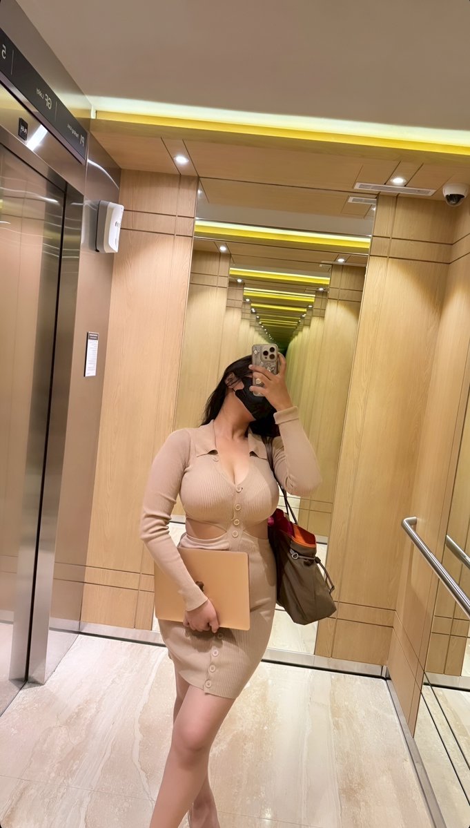 clllarreinne's tweet photo. gimana caranya ngajak "hs" tanpa bilang "hs" lewat chat 🥺 https://t.co/4YC7Jy1duC