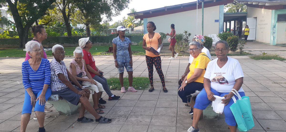 IvianneDel34504's tweet photo. En el día de hoy se realizó una charla educativa con el adulto mayor del combinado deportivo norte  para darle a conocer la importancia del ejercicio físico en la 3ra edad https://t.co/YI59KbSJkg