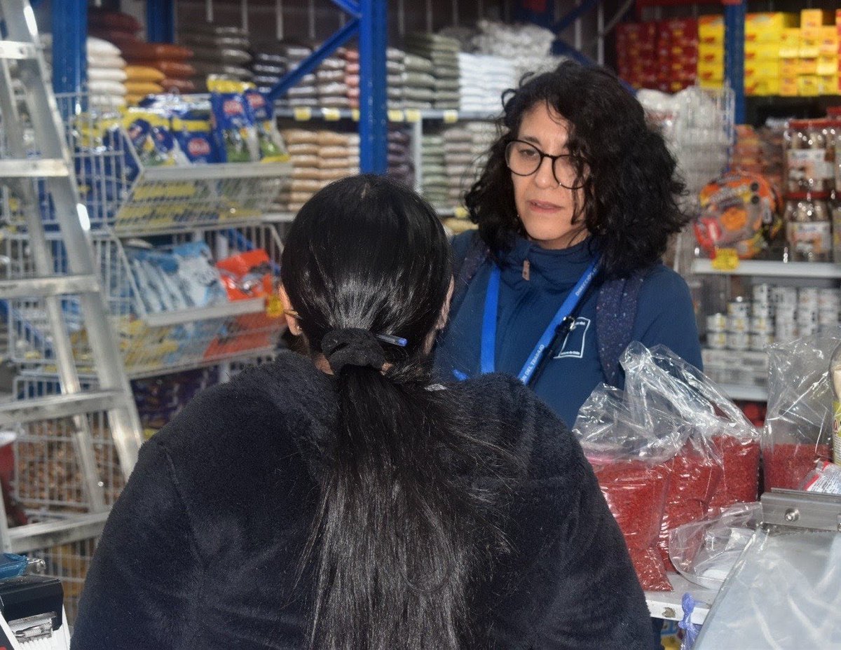 drtmetrooriente's tweet photo. Esta mañana, la @drtmetrooriente participó en operativo intersectorial, mandatado x @DPR_RM y a cargo de Seremi de Seg Pública RM, en el Mercado @lo_valledor 
Allí realizó 9 fiscalizaciones, constatándose infracciones, x informalidad laboral y ausencia de registro de asistencia. https://t.co/1ExUEgj6KZ