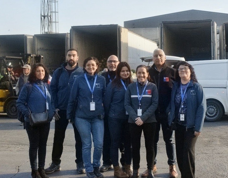 drtmetrooriente's tweet photo. @DPR_RM @lo_valledor También fueron detectados incumplimientos en materia de seguridad y salud en el trabajo, como la falta de extintores de incendio y deficiencias en el acceso a servicios higiénicos. El operativo fue realizado conjuntamente con la PDI, Carabineros de Chile, SAC, SII y Migraciones. https://t.co/q9GEp0p2GN