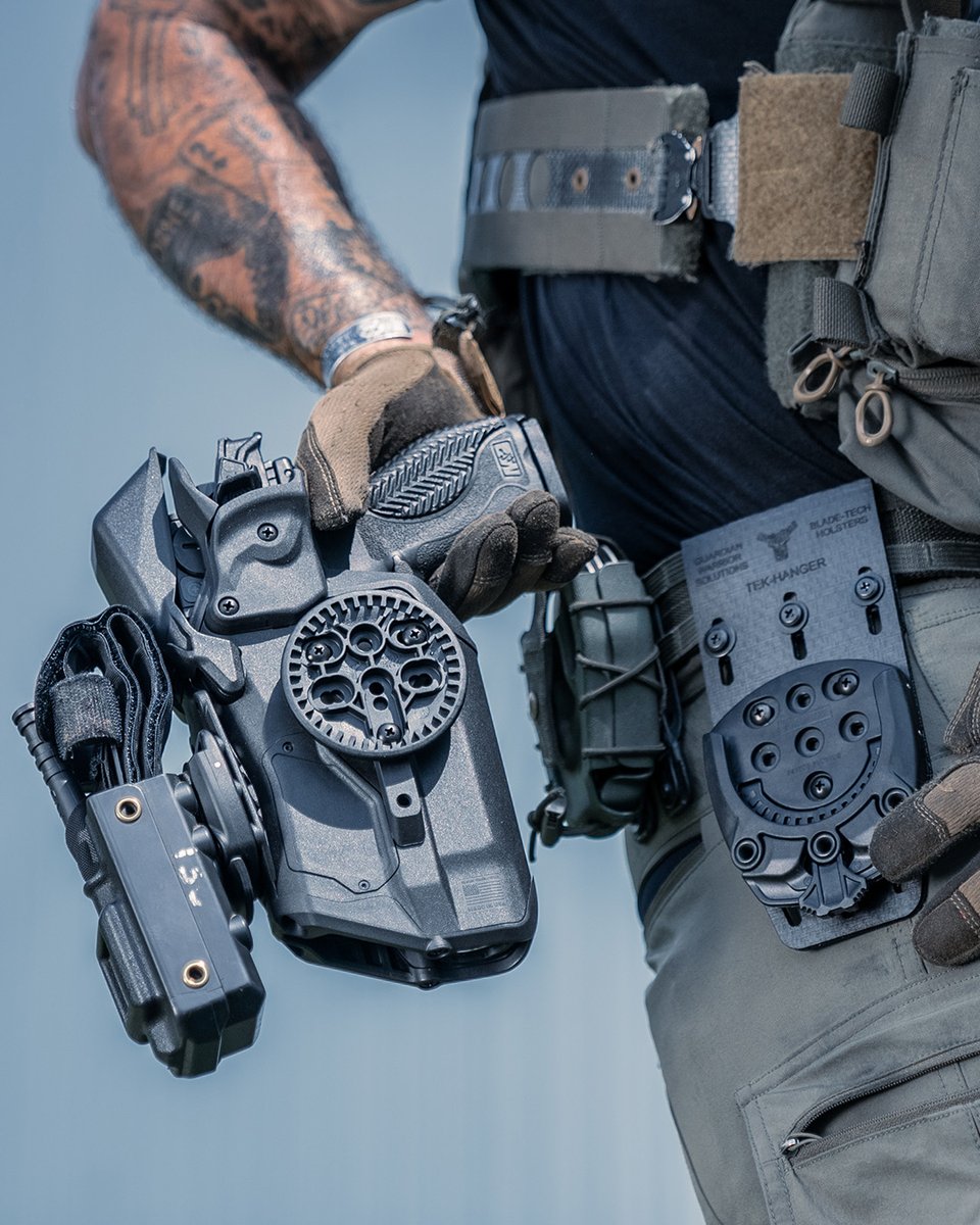 Blade_Tech's tweet photo. VALOR® DUTY HOLSTER

The right holster setup should feel just as good at the end of the day as it does when you first put it on.

VALOR® gives you the flexibility to dial in your setup around what’s comfortable for you. Paired with the Tek-Mount® system and the GWS Tek-Hanger, you can adjust ride height and angle to get the holster sitting where it feels right on your belt.

link in bio
https://t.co/LwIfVBn9K7
#ValorDutyHolster #CarryConfident #BladeTech #DutyHolster #VALOR #TekMount #TekHanger #DutyGear #PoliceGear #LawEnforcement #MadeInUSA #TacticalGear