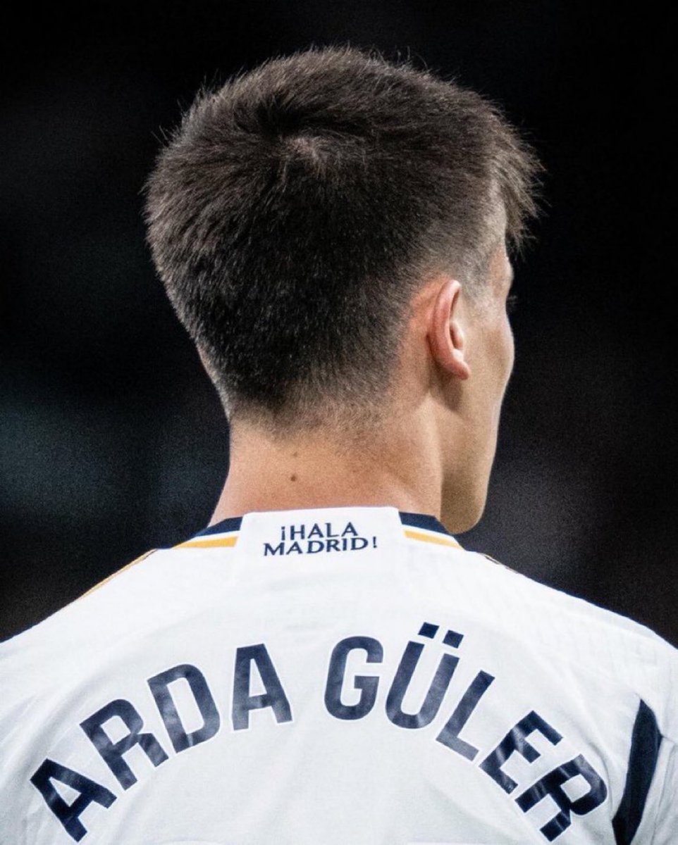 totalcristiano's tweet photo. Send Fenerbahce another €50M. https://t.co/eKGecSpDw2