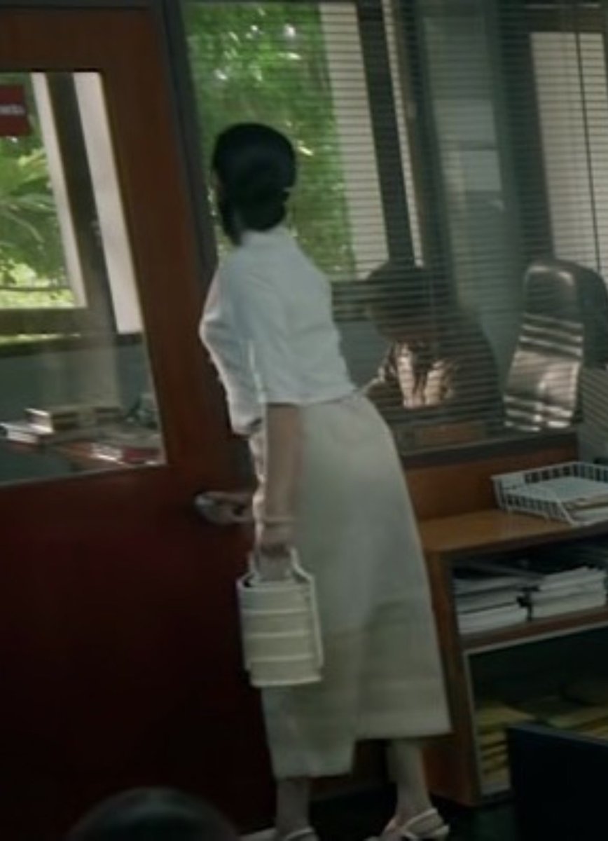 TaelyJune's tweet photo. ใครล้อแม่ครูปาบกรรมติดตัวนะบอกเลย 

KHOM KHLANG EP2
#ข่มขลังตอนที่2 https://t.co/ohbtNJBxw7