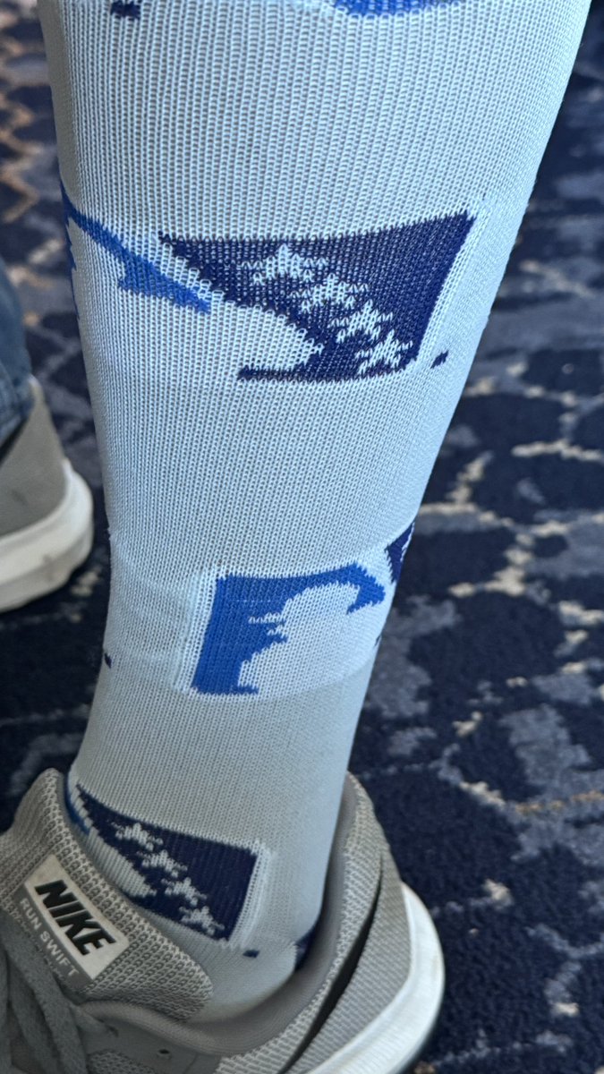 wisedrjr's tweet photo. Today’s “Travel Monday” hat and shirt are from @Baseballism to pair with my new @MiLB socks from @ZackRaab. Closing the book on an amazing weekend with my brothers and friends in the New York area.
#HOTDTheMayor
#365DaysOfHats #Day257 #DHCSportsShow https://t.co/jygqPal12m