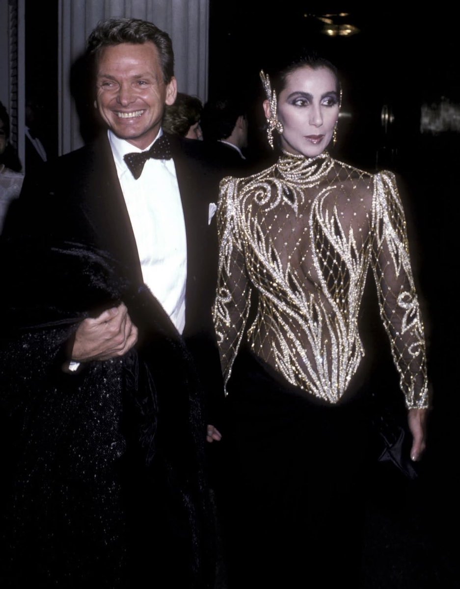 saintdemie's tweet photo. rip to the legendary designer bob mackie 🤍

from sketching marilyn’s iconic gown in 1962 to his decades-long creative partnership with cher, and later seeing his gowns worn by stars like zendaya and sabrina carpenter. a true icon of glamour! https://t.co/vrH0Zh1jHi