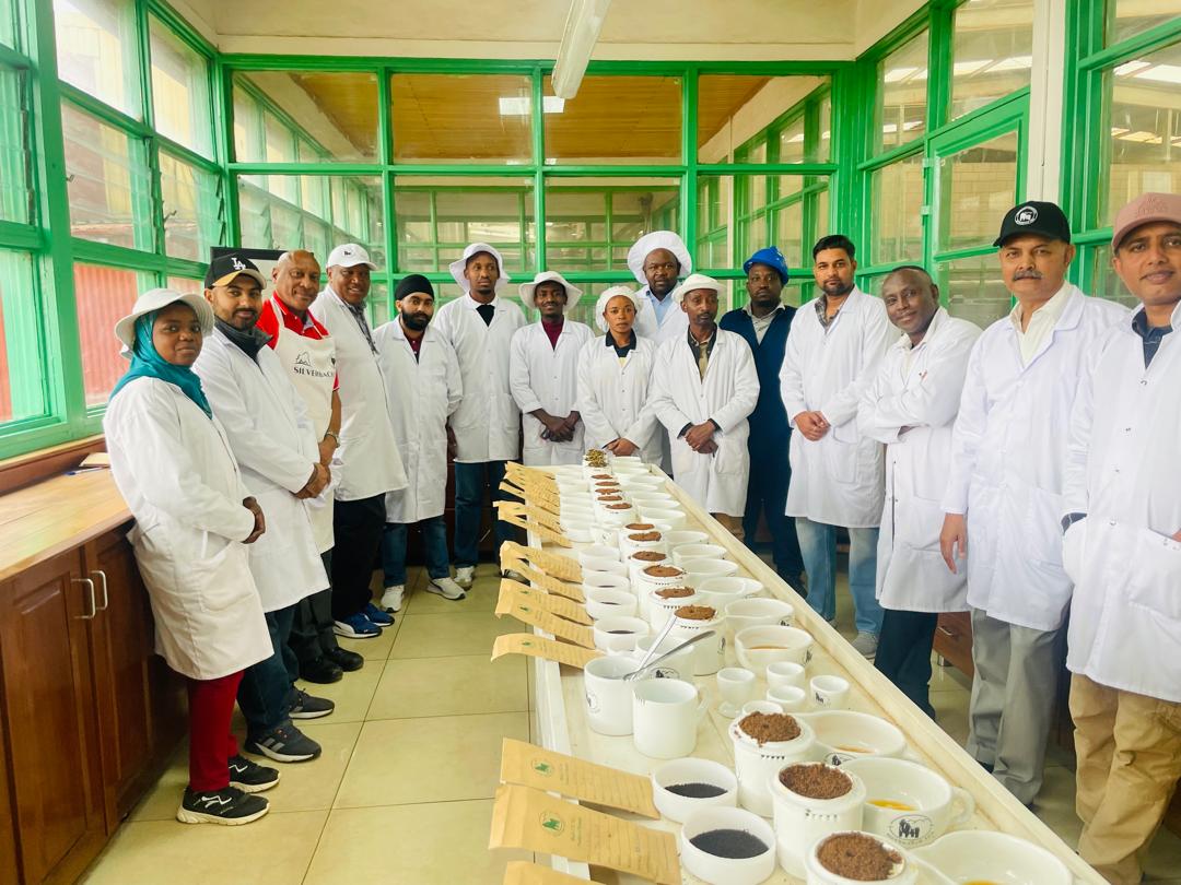 SilverbackTea's tweet photo. A joint tea tasting session was held last week at Gisovu Tea Factory involving all our factories, Gisovu, Pfunda, Rugabano and Sorwathe who were represented by senior management, assistants, teamakers and cupping staff as well as head office staff.

#SilverbackTea  #sorwathe https://t.co/r476eIbIdb