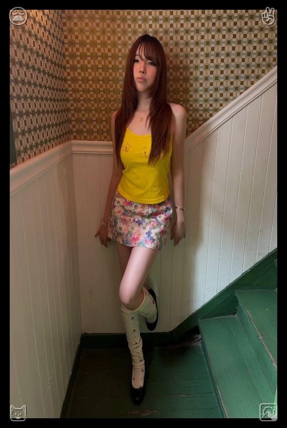 Abdullah9789869's tweet photo. 👈Gather nectar Sweet as summertime!Elara gave a nod, snapping the locket shut and slipping it into her pocket next to the scarlet ribbon—a token of her mother, of Heathcliff, of the affection that had united them, of the salvation that could be found, even in the bleakest of t https://t.co/GznuVz8QM9