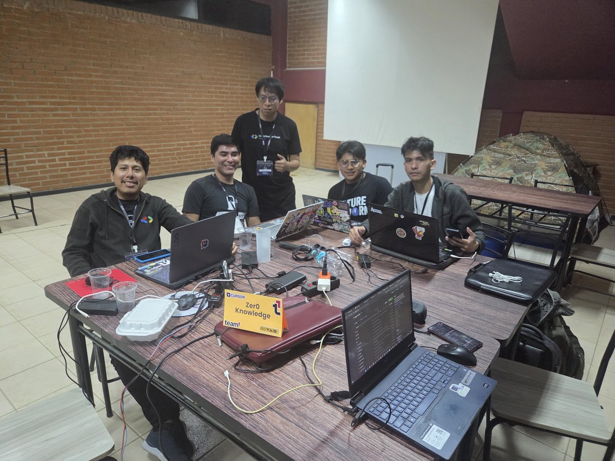 TomoKi977's tweet photo. Que locura la #Buildathon2026 por parte de @EthereumBo, nuevas conexiones y oportunidades se presentaron 

A seguir construyendo 🫶🏻🇧🇴🚀 https://t.co/tcQrTpg61J