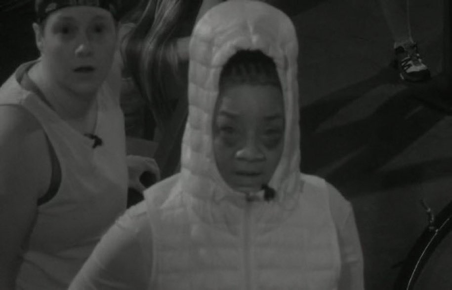 h3nr0O's tweet photo. Can somebody explain to me how Drew is the reason Melody is still in the house? Yes he didn’t nominate her on his HOH but I give a lot of that to Devens volunteering himself. The reason Melody is in the house is because she has low threat level and can’t win comps. #BB28 https://t.co/2DCc1vNw6I