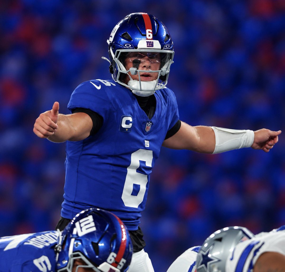 AmeAloMex's tweet photo. ¡¡EL NUEVO ELI MANNING!!

Ayer Jaxson Dart cerró la bocas de todos los que dudaban. Nos regaló un gran partido, no cometió errores y nos recordó al gran Big Eli. Sin duda la mano de Harbaugh le hará mucho bien a este joven. ¿Están de acuerdo? https://t.co/YnhQ0FnpNF