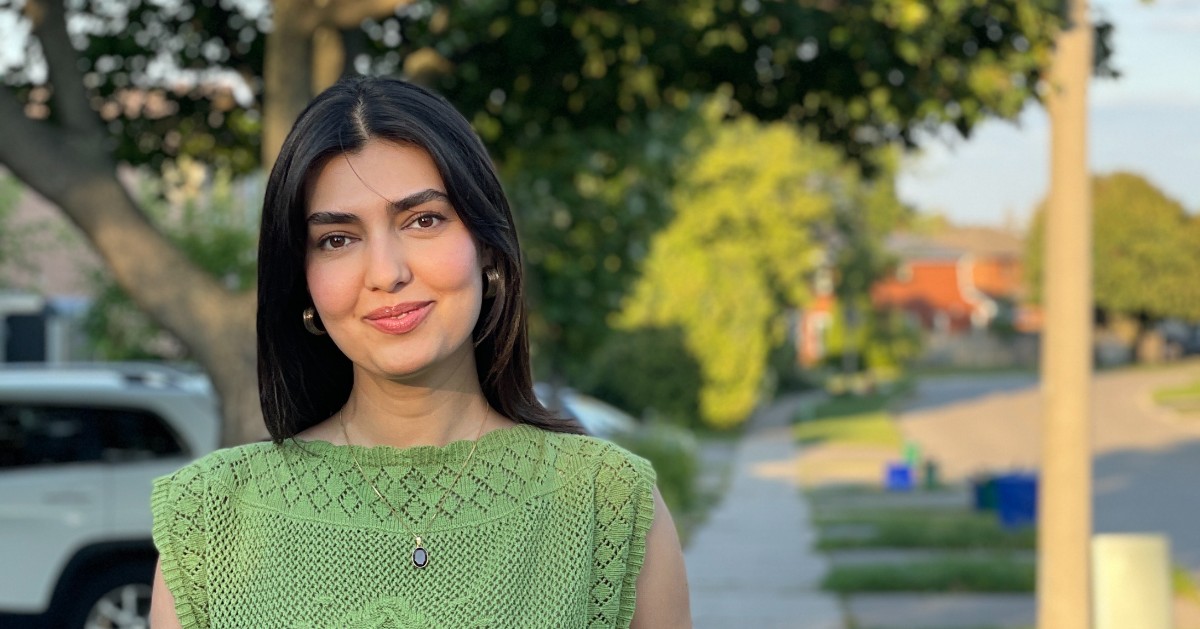 MacEwanU's tweet photo. Alberta Avenue, known for its giant baseball bat, is ready for a re-brand, and #MacEwanU marketing students are stepping up to the plate.

Here’s how Fatima Shoaib and her classmates are discovering the avenue’s identity while shaping a new one:
https://t.co/mffmzbAlpW 

#abpse #research @CRSH_SSHRC @MacEwanResearch @triffoschool