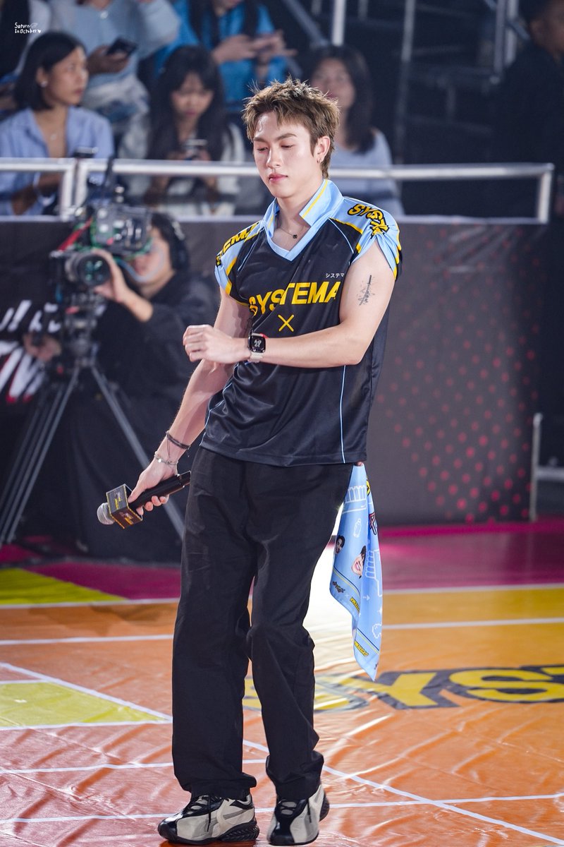 SaturnInOctober's tweet photo. เค้าหล่อ แต่… อยู่ ๆ เต้นบราซิเลี่ยน 😂

#PROXIEth #PROXIEOnglee https://t.co/aWjeKN2Nqw