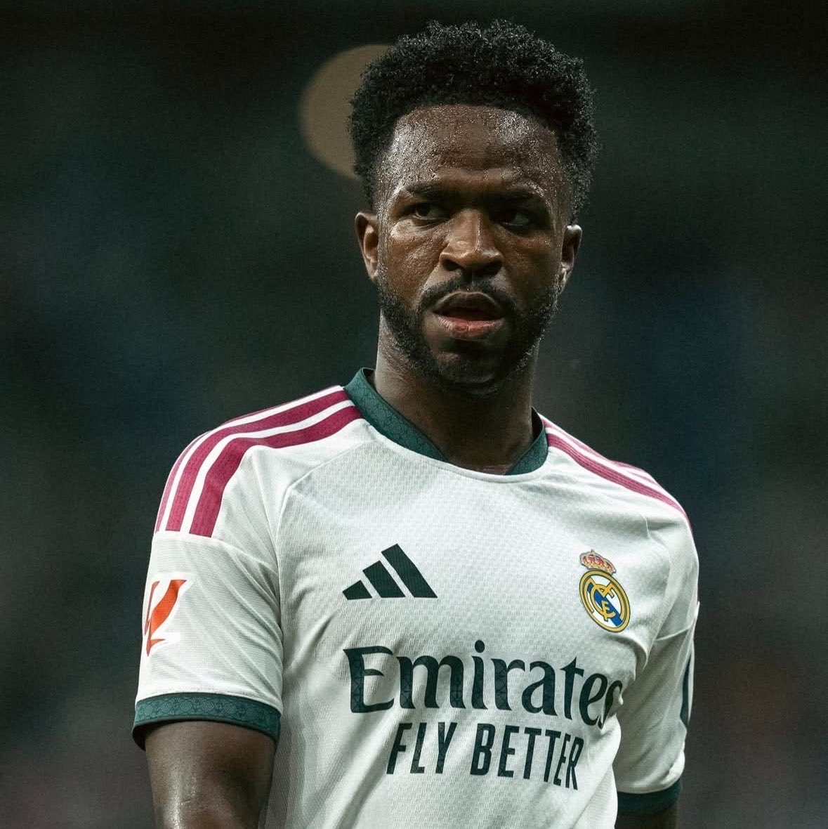 Futbol_basico's tweet photo. Aveces me da lástima Vinicius , hubo un momento donde fue el mejor del mundo pero nadie lo consideró así

Desde la llegada de Mbappe al Real Madrid el paso a 2do plano

Y ahora la rivalidad entre Lamine Yamal y Mbappe está tan definida que lo dejaron de lado https://t.co/V8lxRmlOd9