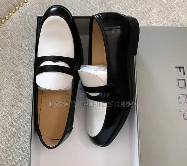 chizzy_shoes's tweet photo. Selling fast 

46k https://t.co/2wbfupoJe5