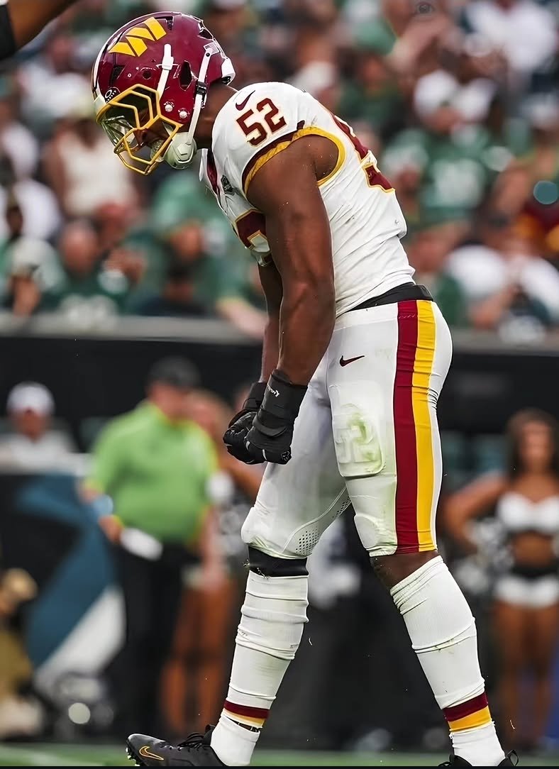 HogfarmerChris's tweet photo. Sonny Styles shut all that pre season noise up. He is a monster. 🔥

46 total defensive snaps
• 3 total pressures (led team)
• 1 sack (led team)
• 2 TFL’s (led team)

#RaiseHail https://t.co/a4rtkqrhlO
