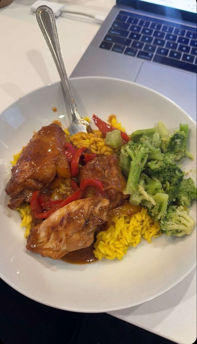 RuthCollinf087's tweet photo. It may not be a Michelin-starred meal, but I deserve some praise for taking the time to cook properly today. https://t.co/JueKxwlbWx