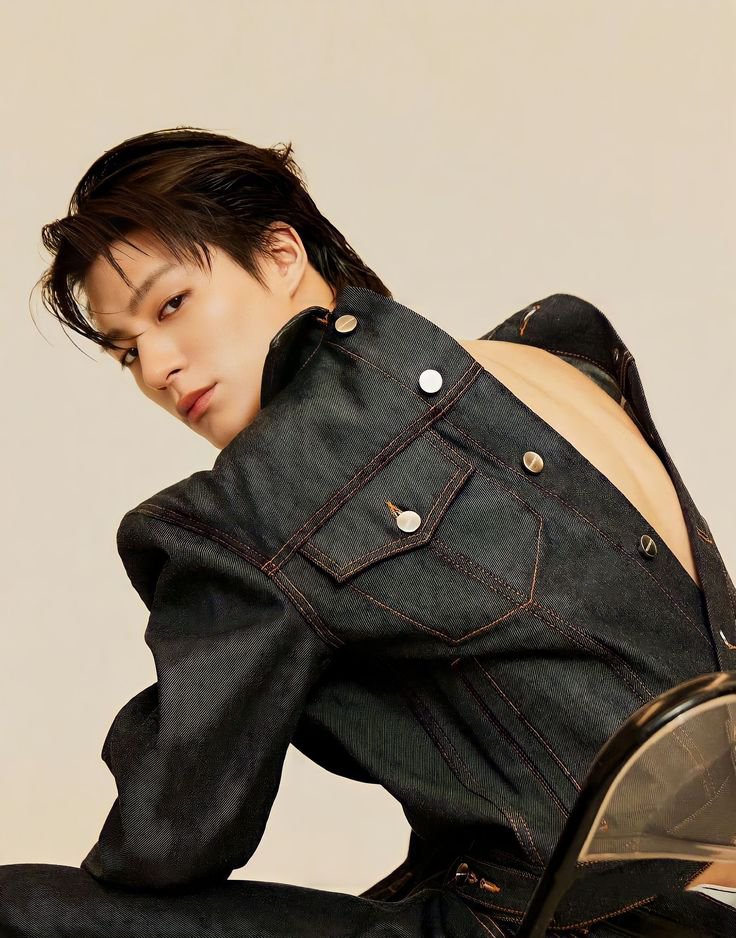 Jian_xiu08's tweet photo. looks absolutely perfect in this photoshoot https://t.co/uTNXYoKvdN