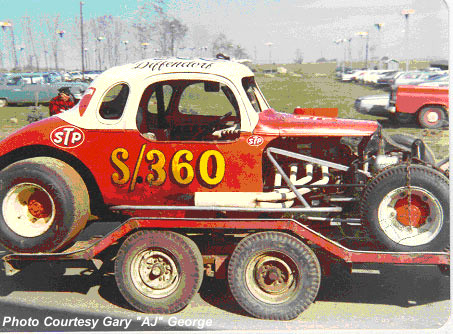 DaveTaylor96268's tweet photo. 1967 Reading - Don Diffendorf of Kirkwood NY  was 2nd to Stan Ploski in the '67 Daniel Boone 200
Fun Fact: The #S/360 cars Diffendorf drove for many years were owned by Glenn Scott, an IBM salesman. The "S/360" number was chosen for the IBM System/360 computer(s) sold by Scott. https://t.co/Owl2LU4qyC