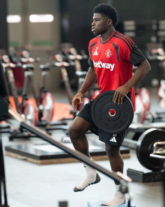 ChinoUTD's tweet photo. 🚨 Carlos Baleba on returning to Manchester United training:

🗣️ Baleba: “I watched the derby and afterwards I told the physios, ‘Whatever happens, just make sure I’m available for the next one.’

It was difficult watching because I never felt City were completely comfortable. Rashford hits the crossbar from the free-kick. Kobbie hits the crossbar. You’re sitting there thinking, ‘Just one of these has to go in.’

Every time City had the ball in midfield I was seeing somewhere I could press. Every second ball I was thinking I could get there. Meanwhile I’m sitting down doing absolutely nothing.

So when I came back to training, people thought I was very motivated because I’d missed football.

Of course I missed football. It’s my life.

But I also missed a Manchester derby that I desperately wanted to play in.

I’ve already told them: I don’t care what the recovery programme looks like. Don’t let me miss the next one.

I watched this one.

Next time I want City to have to deal with me.”