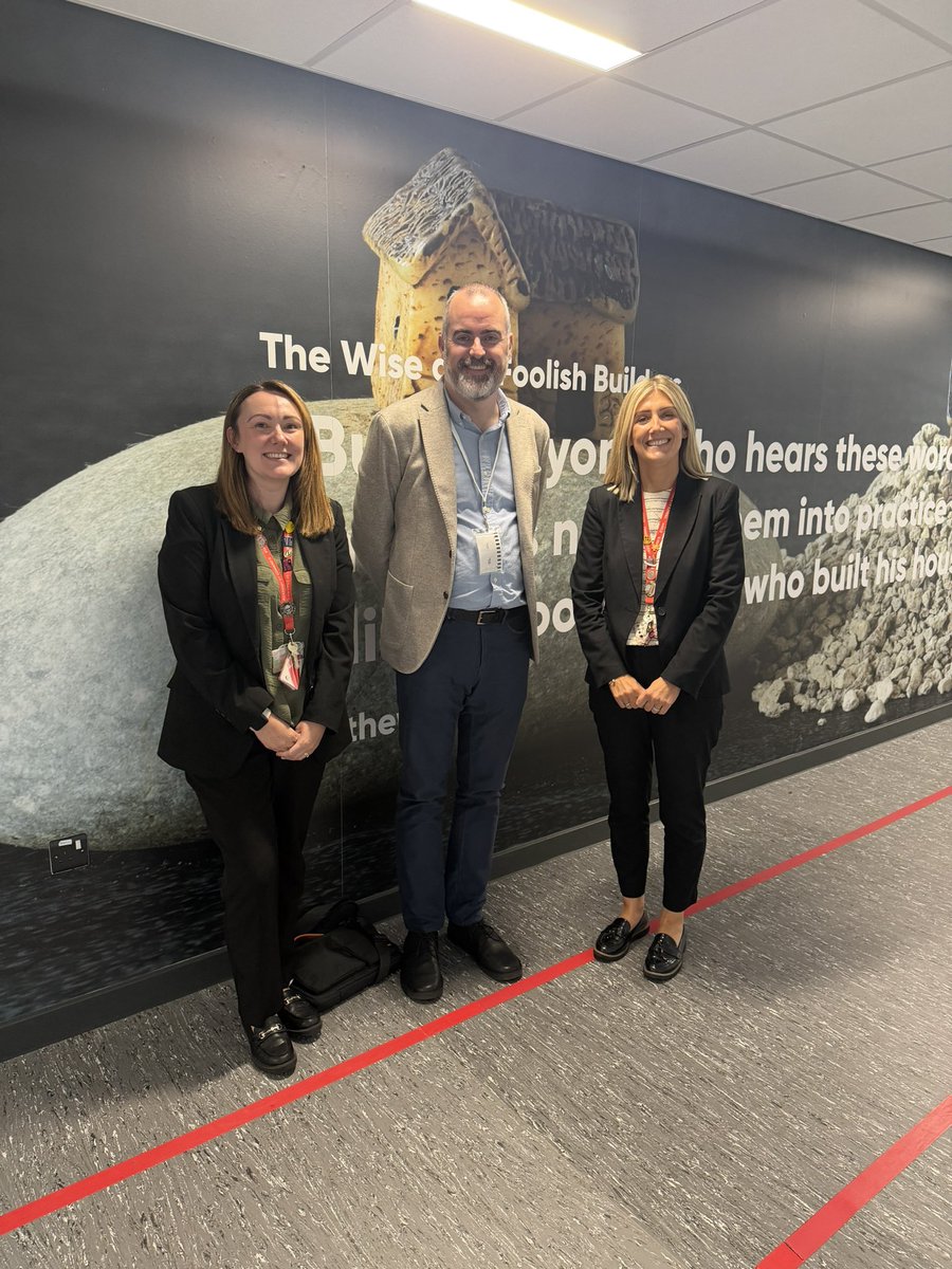 MrsWaite872's tweet photo. Today we welcomed @AlexJQuigley to @TrinityAcadStE to review our literacy offer. Lots of discussion around foundational knowledge and our partnership this academic year @mrs_minney01 #TeamTrinity #inthepursuitofsocialjustice https://t.co/jFiz7ybasN