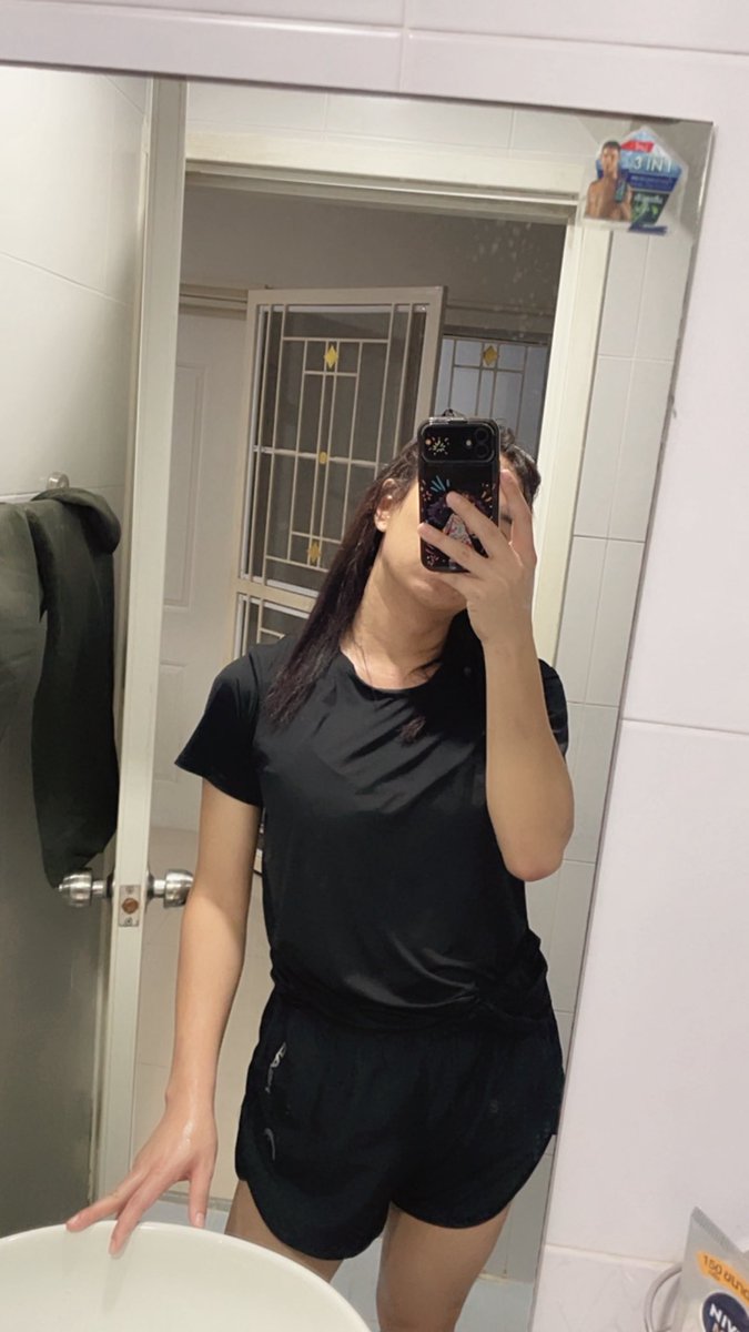 ELadayboy's tweet photo. เมื่อไหร่จะผอม  🤣
#สมุทรสาคร #มหาชัย #สาวสอง https://t.co/71yACKcZ4N