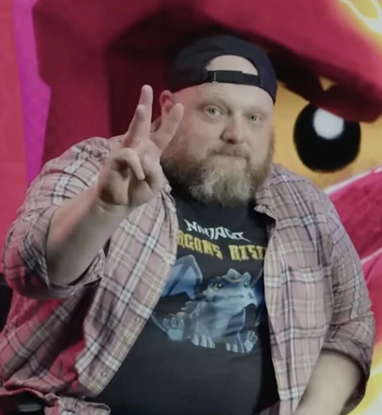 LukaT00N's tweet photo. BREAKING: When asked if we were going to see Llorumi again in the show 

Doc Wyatt has responded with, "Lloyd would rather be in a healthy relationship, so probably not."

(Via Instagram Q&amp;A) https://t.co/puYOJRhmR9