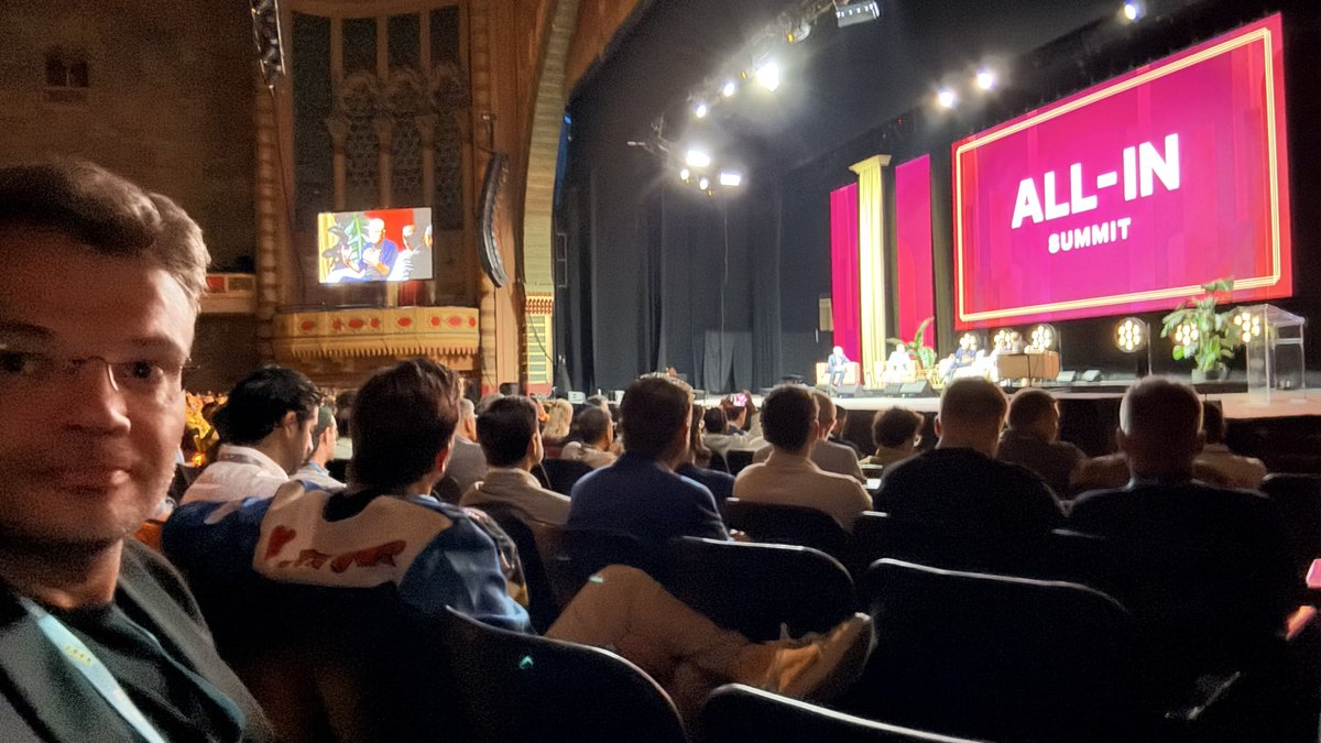 saschabaehr's tweet photo. All in summit day 2 started 9 am with Satya (Microsoft) Al applications, exactly what i was interested in 👍🏼
...
#allinsummit #losangeles #ai #algotrading #epexspot #BESS #baehrbots #allin #renewable #energy #algotrading #dresden #la #allinpodcast
1 https://t.co/TN2GSIfUjq