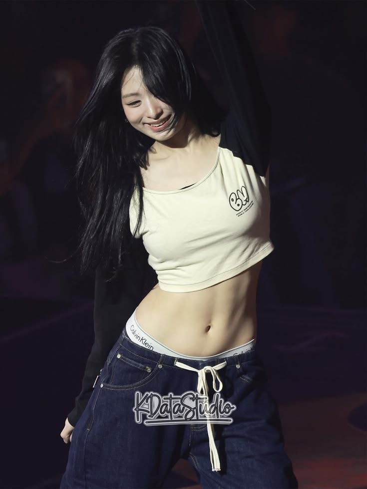 sully0_0n's tweet photo. Ahyeon https://t.co/4wTz5BaM33