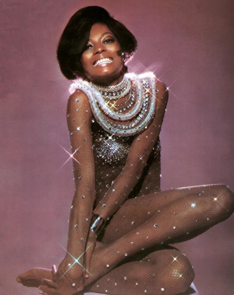LaModeUnknown's tweet photo. RIP Bob Mackie!🥀 https://t.co/VA6IRZi6GJ