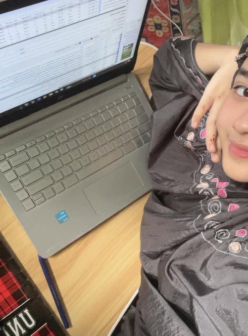 fwblink's tweet photo. yang shift malem bagian jaga bumi, let's be friend, pengen punya pacar, biar bisa berantem 🤪 https://t.co/NXnexuSwvj