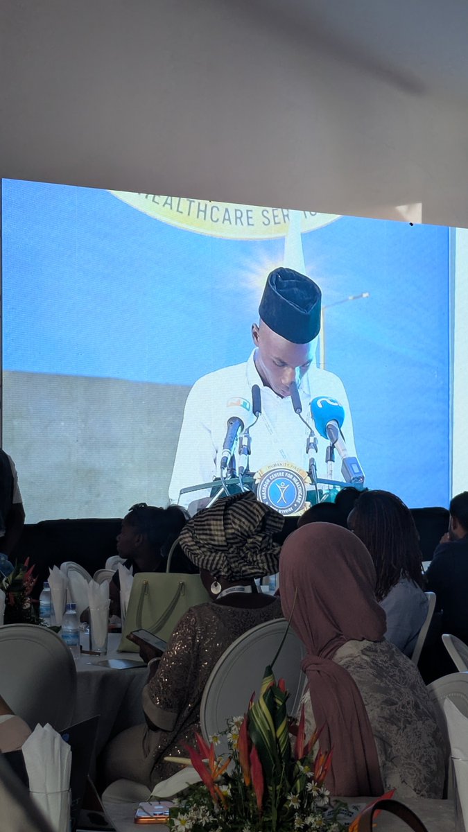 MasroorCentre's tweet photo. @HFI1995 @Healthcare_HF @HumanityFirstUK @humanityfirst The evening has begun with the recitation of the Holy Quran.
The ceremony is joined by people from more than 25 countries.
#MCH_Inauguration https://t.co/QoI8FEJp9P