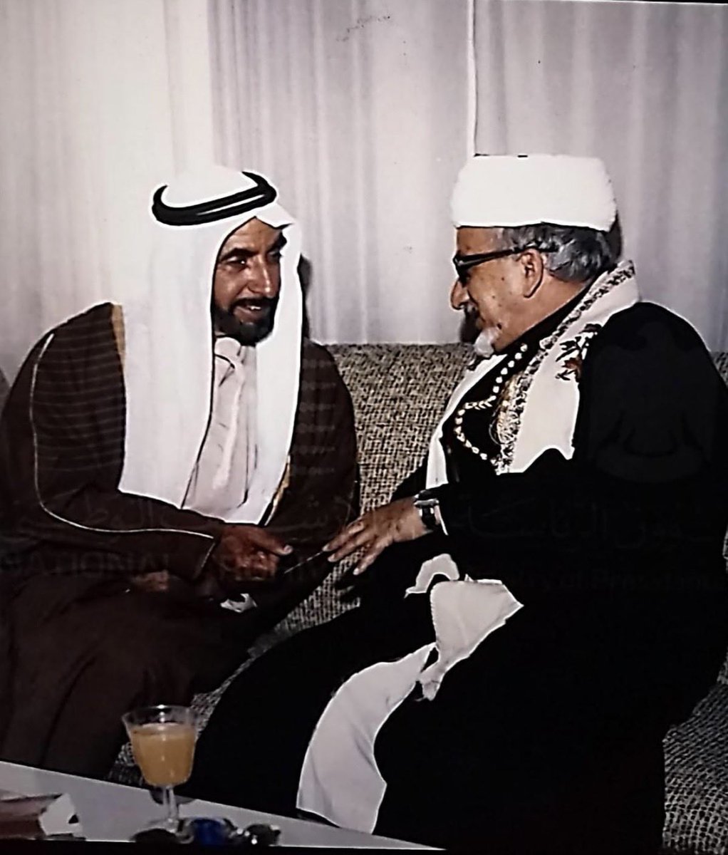 Nasser_Malah's tweet photo. احتج الرئيس عبدالرحمن الإرياني على إصرار إيران بتسمية الخليج بالفارسي بدلاً من العربي وقال بأن الخليج عربي حتى وإن حورت الدول الإستعمارية مسماه، وأعلن بأن اليمن ستسند الدول العربية المطلة على الخليج مما دفع إيران لسحب سفيرها من اليمن، فسأل الإرياني محسن العيني هل يقدمون لنا شيئا فأجابه لا يقدمون أي شي، فقال إذاً فليذهبوا إلى الجحيم، وما زلنا نقول اليوم نحن نختلف مع الرياض ونعتب عليها بحِدة حول مصالحنا ولكن إذا ما مايزنا بين الرياض وطهران فلا شك أننا سنستنسخ مفردة الإرياني فلتذهب إيران إلى الجحيم .