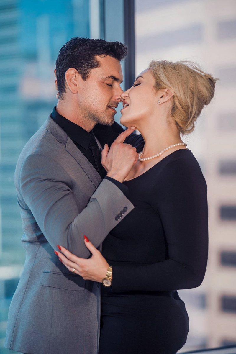 ryankeely's tweet photo. I can't wait for you to see this scene with @ryandriller 💖 It's so exciting to be making independent, ethical, female-produced content focused on female pleasure. 

📸: @DeanCapture https://t.co/NVtmbJNer1